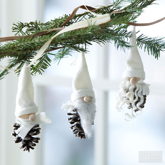 Easy Christmas Crafts - Pine Cone Crafts